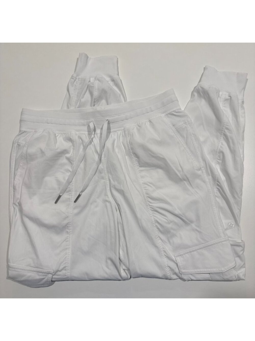 Lululemon Dance Studio Relaxed-Fit Mid-Rise Cargo Jogger White Size M EUC